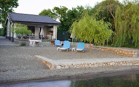 Lake House Sand